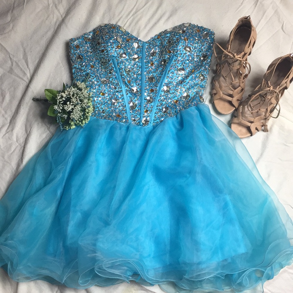🐳 Cocktail Dress
